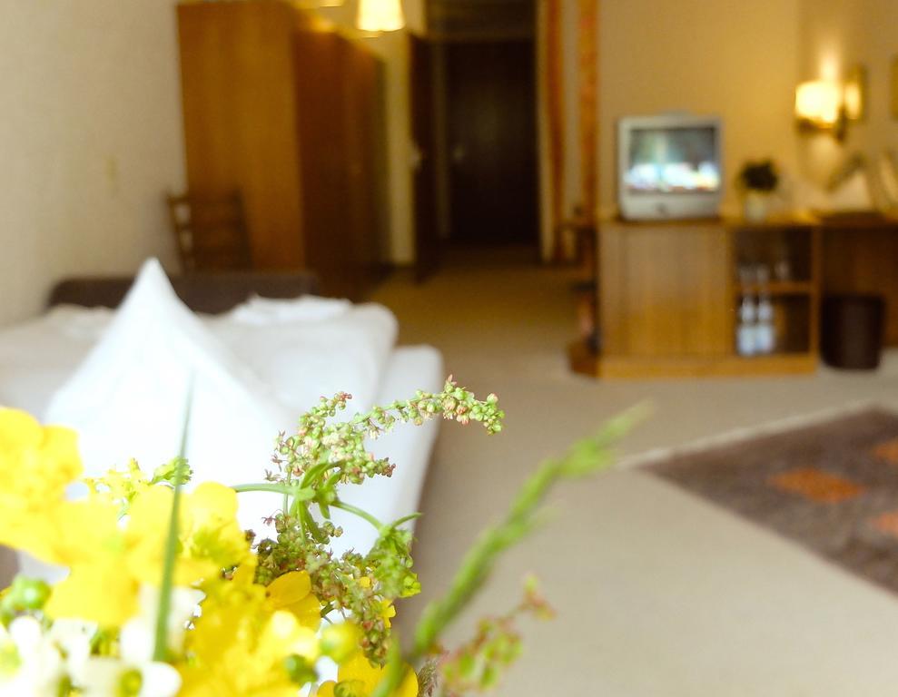 Hotel Valsana Am Kurpark 바드윌드바드 외부 사진