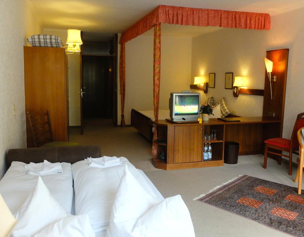 Hotel Valsana Am Kurpark 바드윌드바드 외부 사진