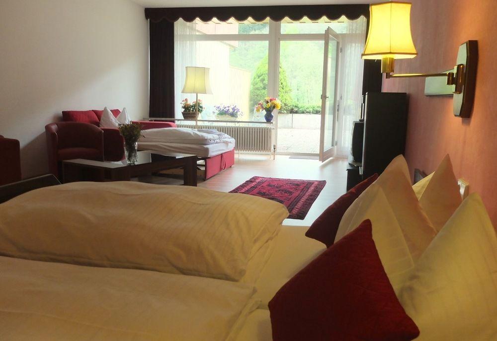 Hotel Valsana Am Kurpark 바드윌드바드 외부 사진