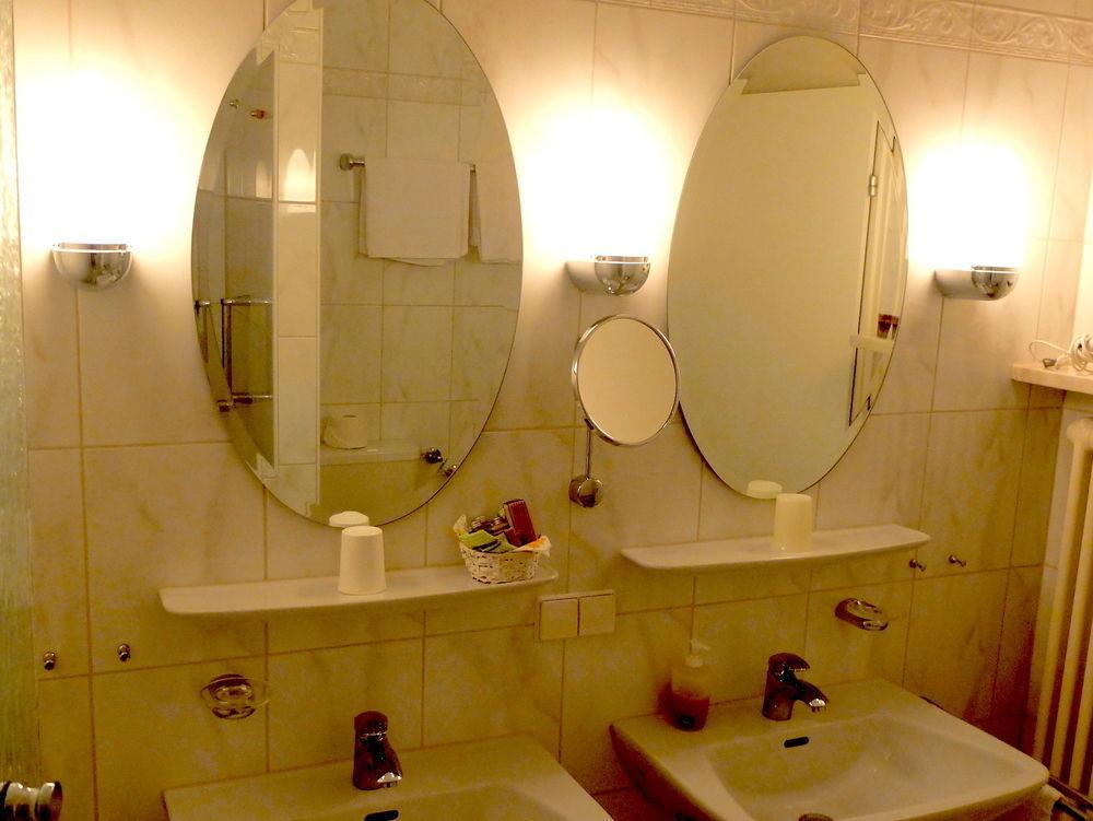 Hotel Valsana Am Kurpark 바드윌드바드 외부 사진