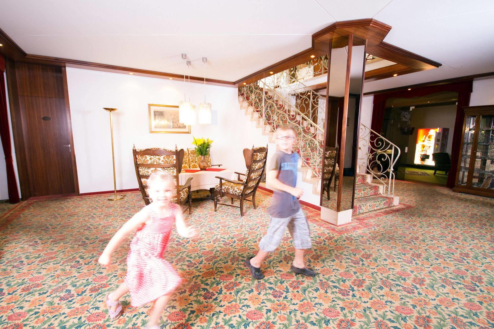 Hotel Valsana Am Kurpark 바드윌드바드 외부 사진