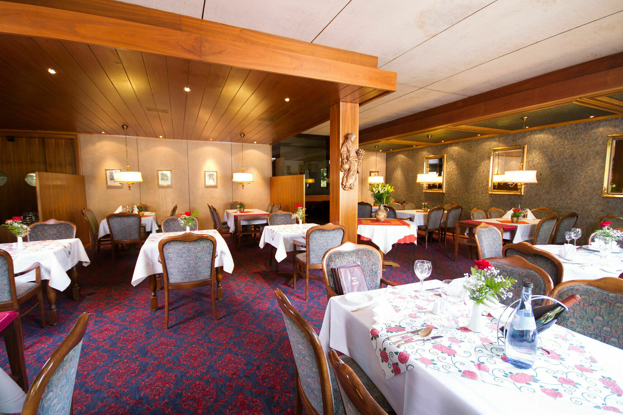 Hotel Valsana Am Kurpark 바드윌드바드 외부 사진